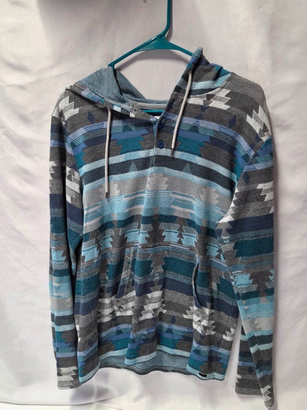 On The Byas Aztec Print Pullover Hoodie – Men's Medium